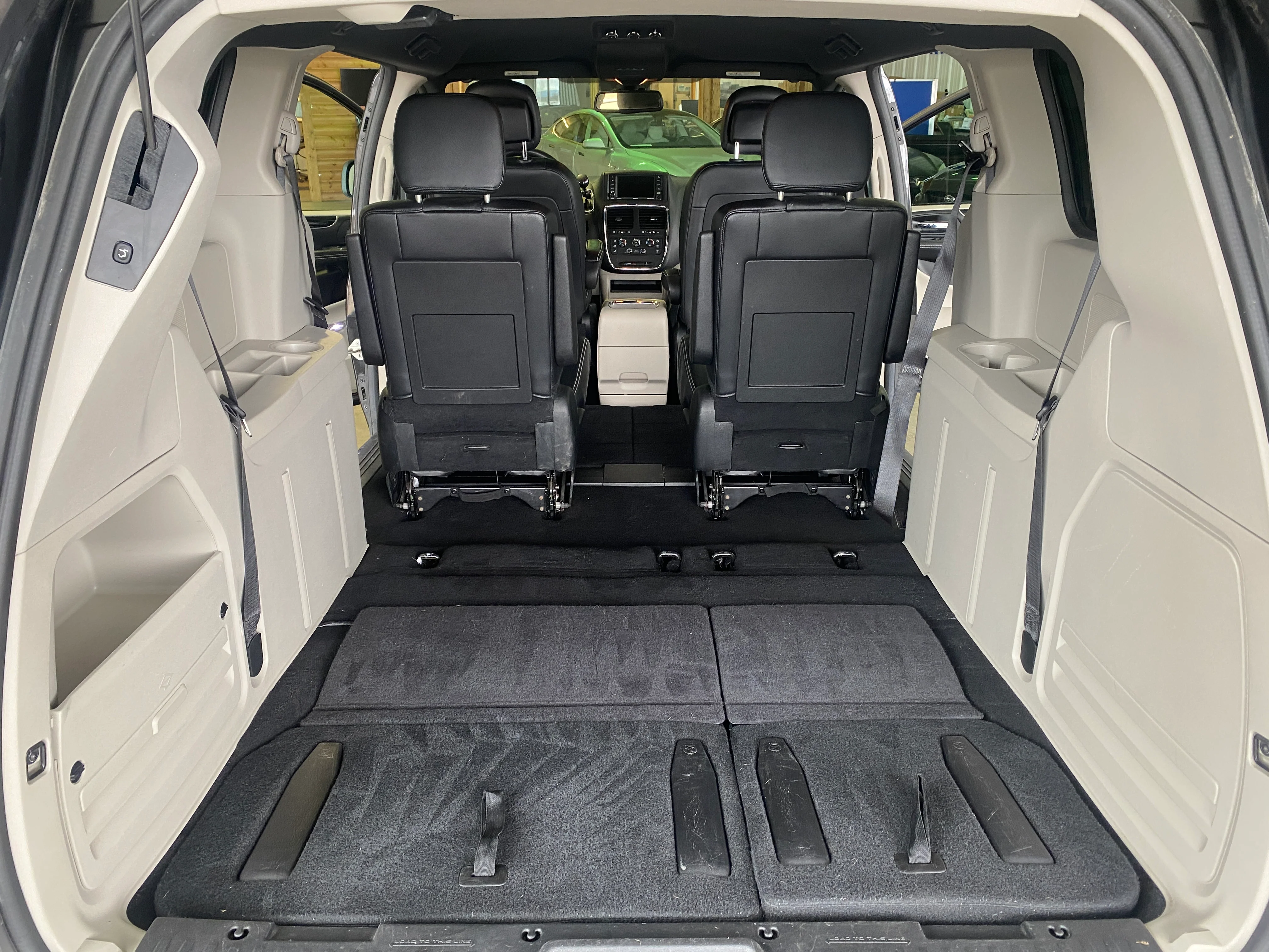 2019 Dodge Grand Caravan SXT - Image 14