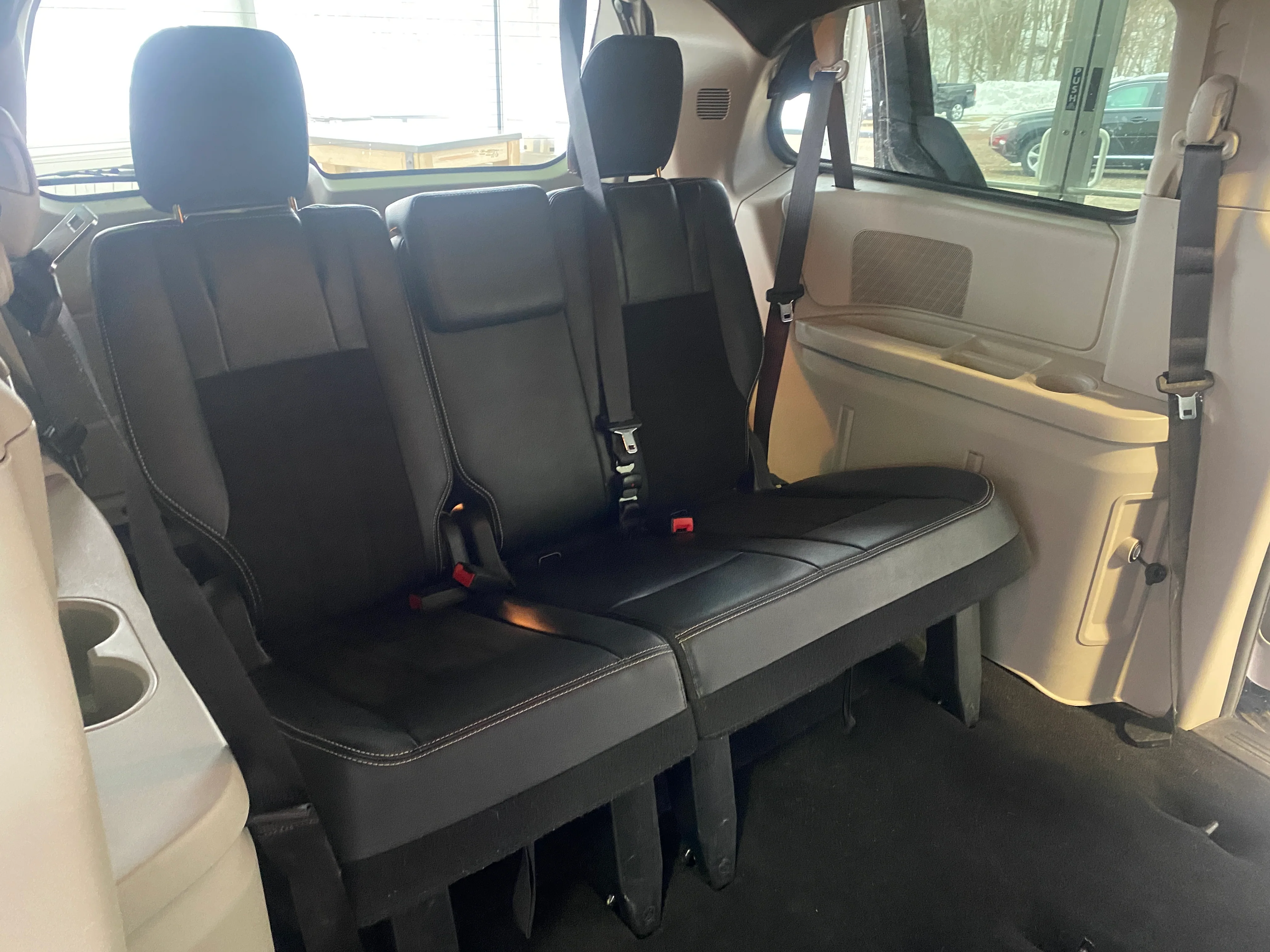 2019 Dodge Grand Caravan SXT - Image 16