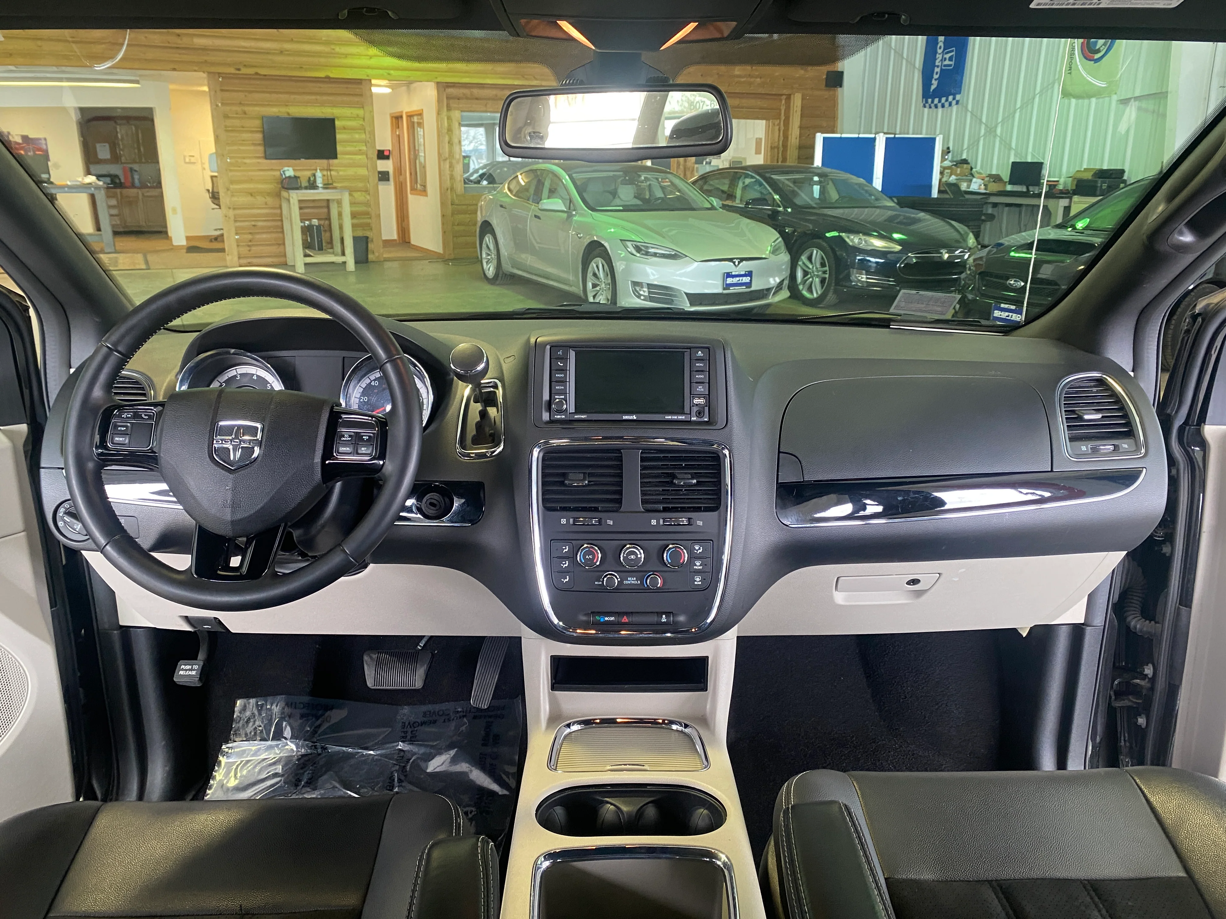 2019 Dodge Grand Caravan SXT - Image 20