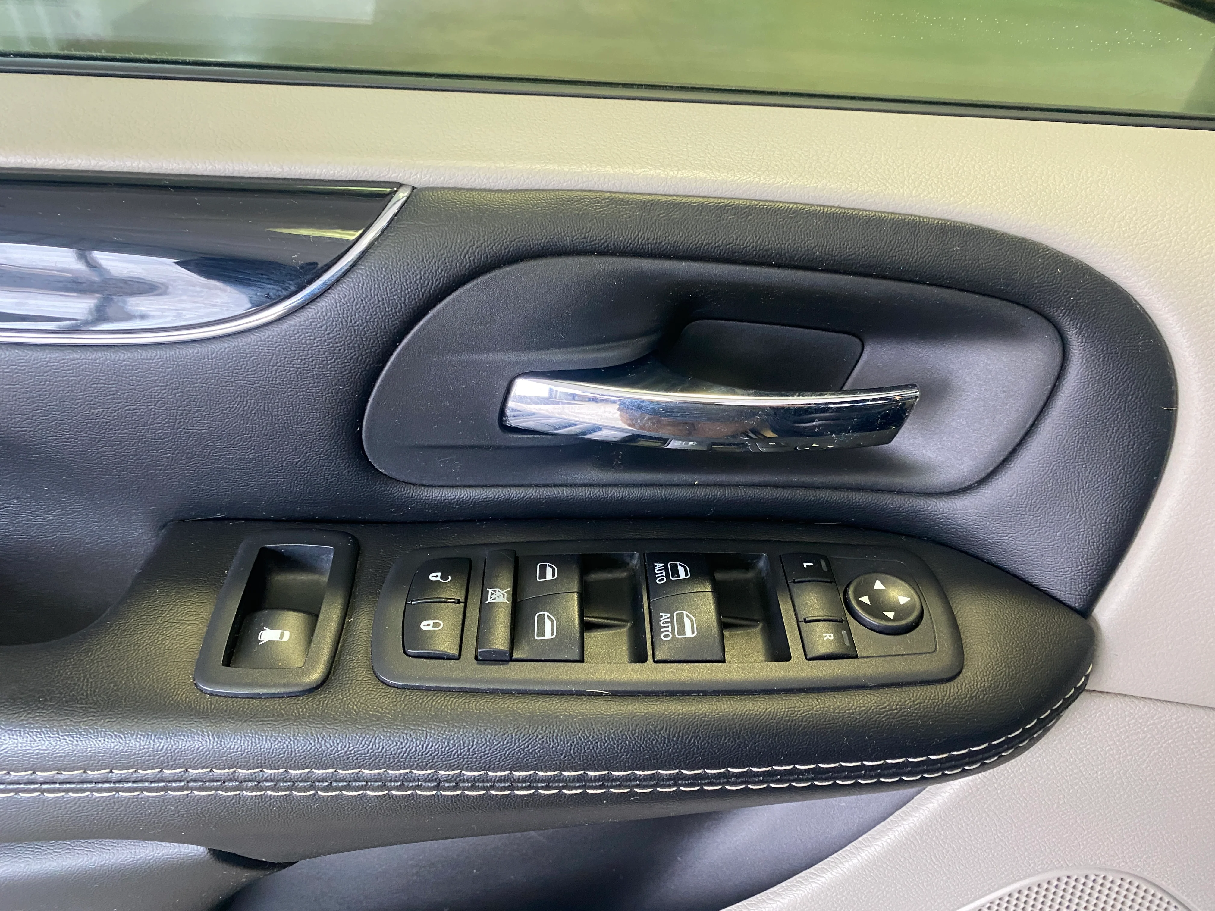 2019 Dodge Grand Caravan SXT - Image 27