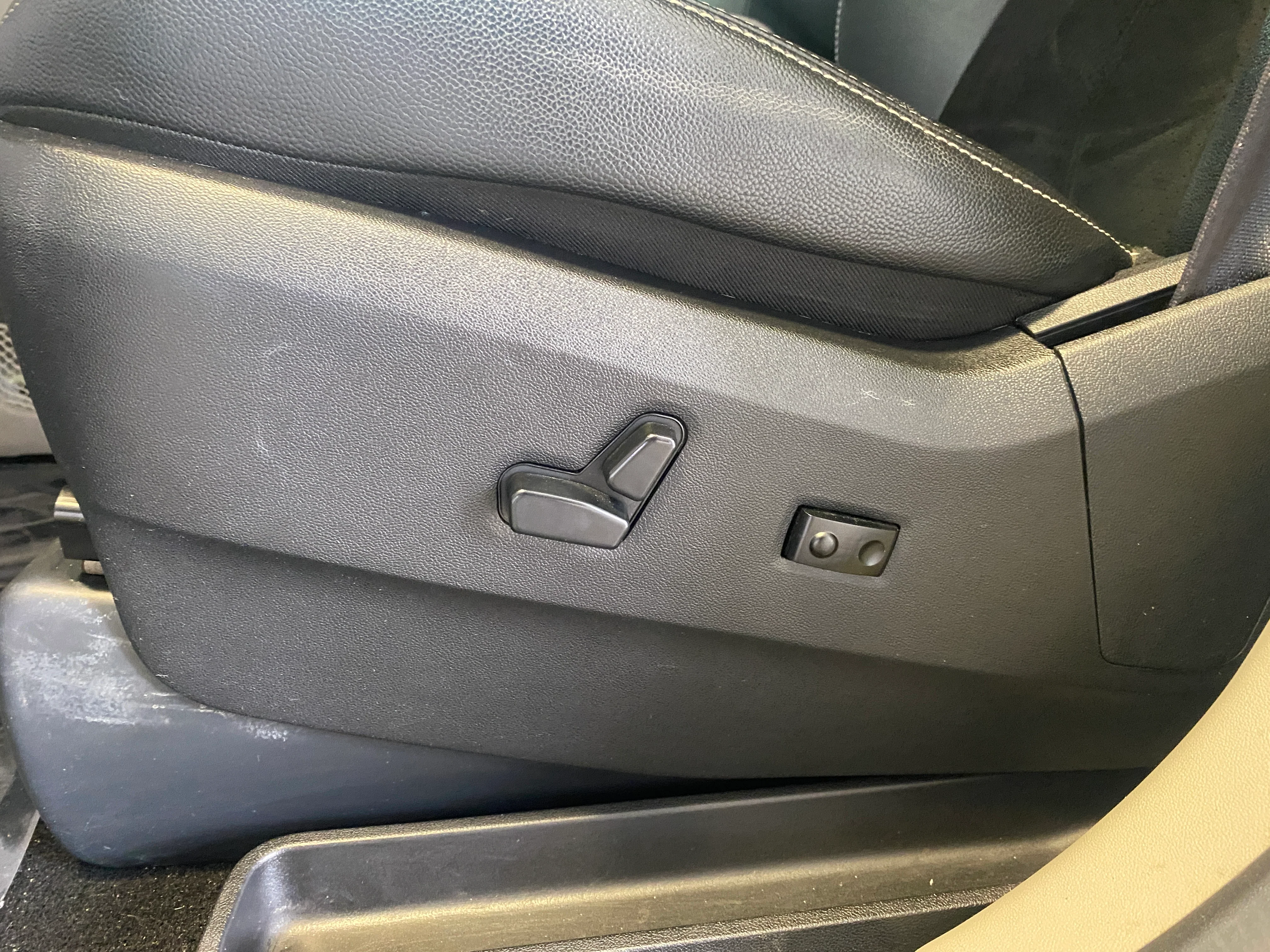 2019 Dodge Grand Caravan SXT - Image 28