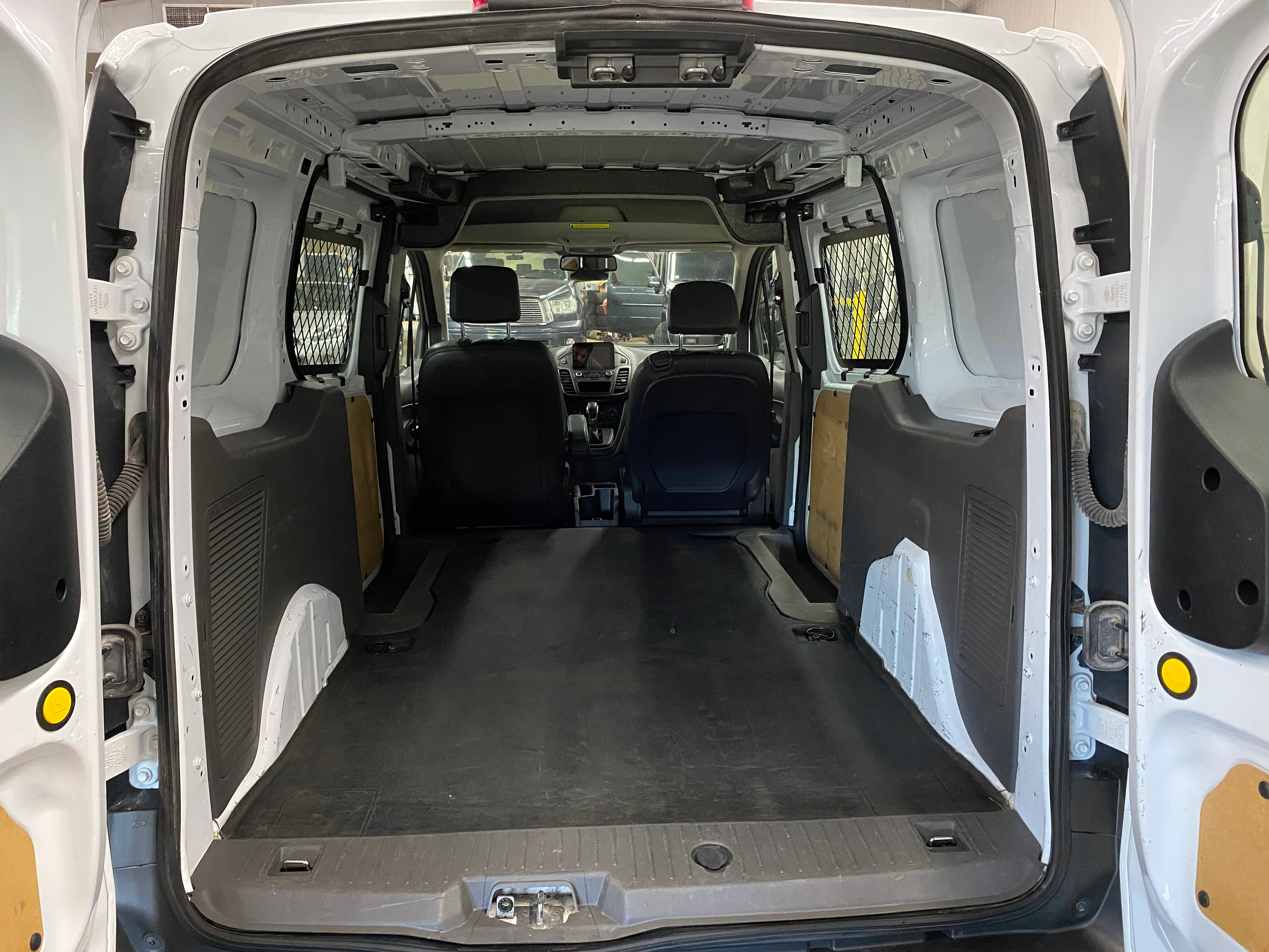 2020 Ford Transit Connect XL - Image 13