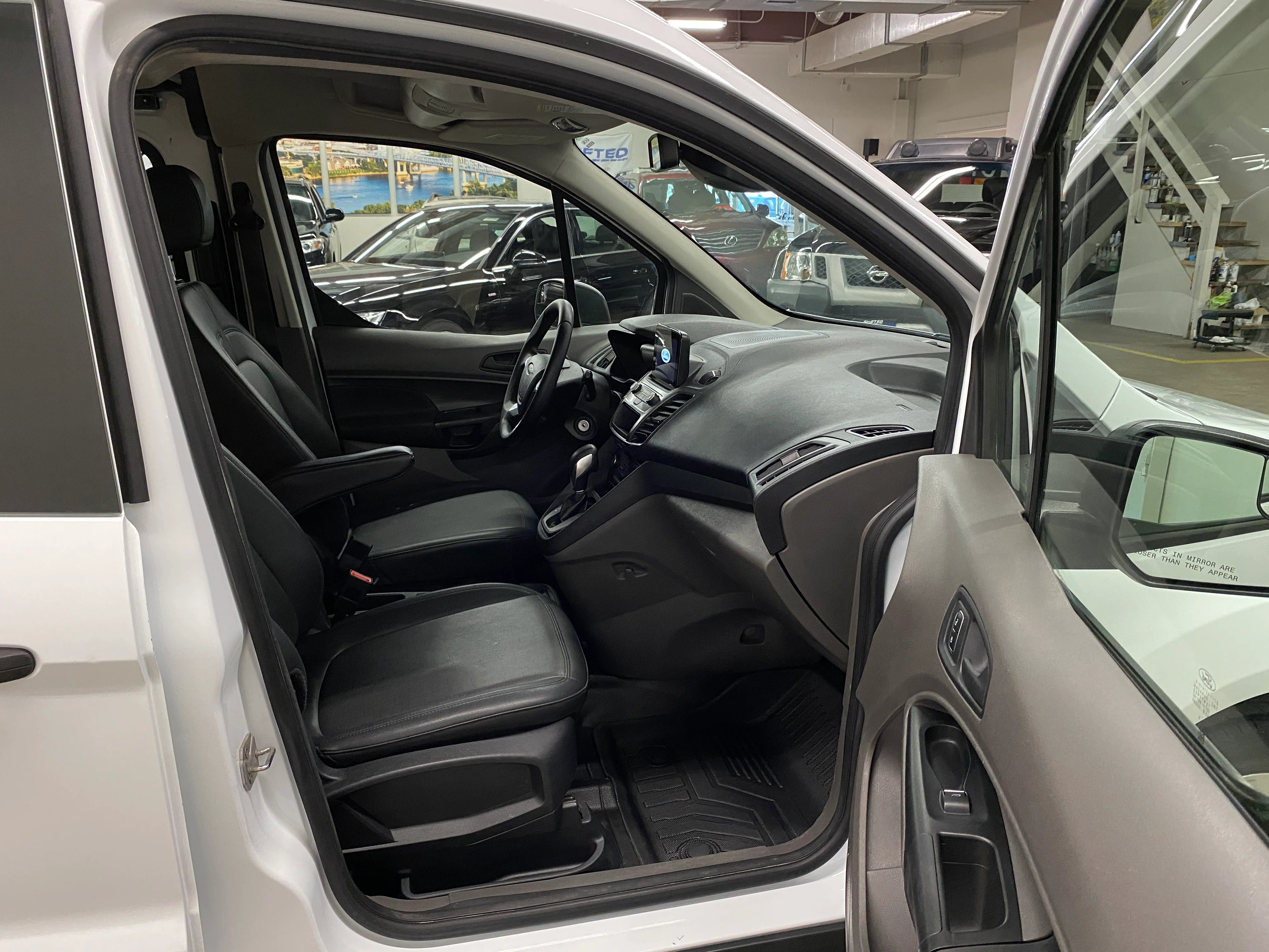 2020 Ford Transit Connect XL - Image 15