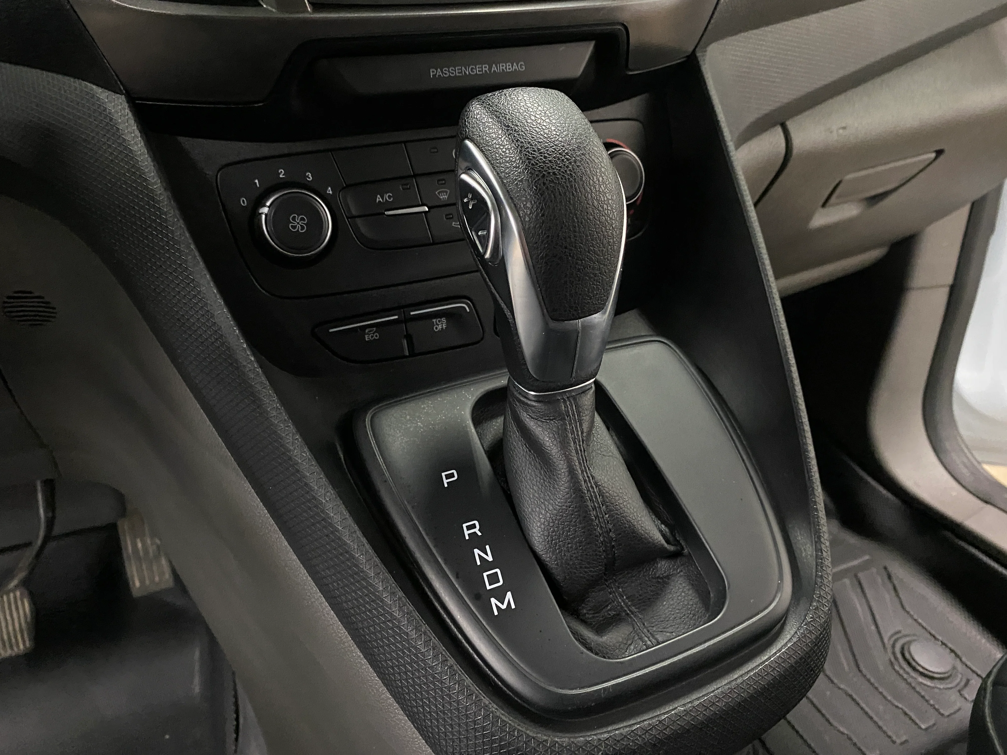 2020 Ford Transit Connect XL - Image 24