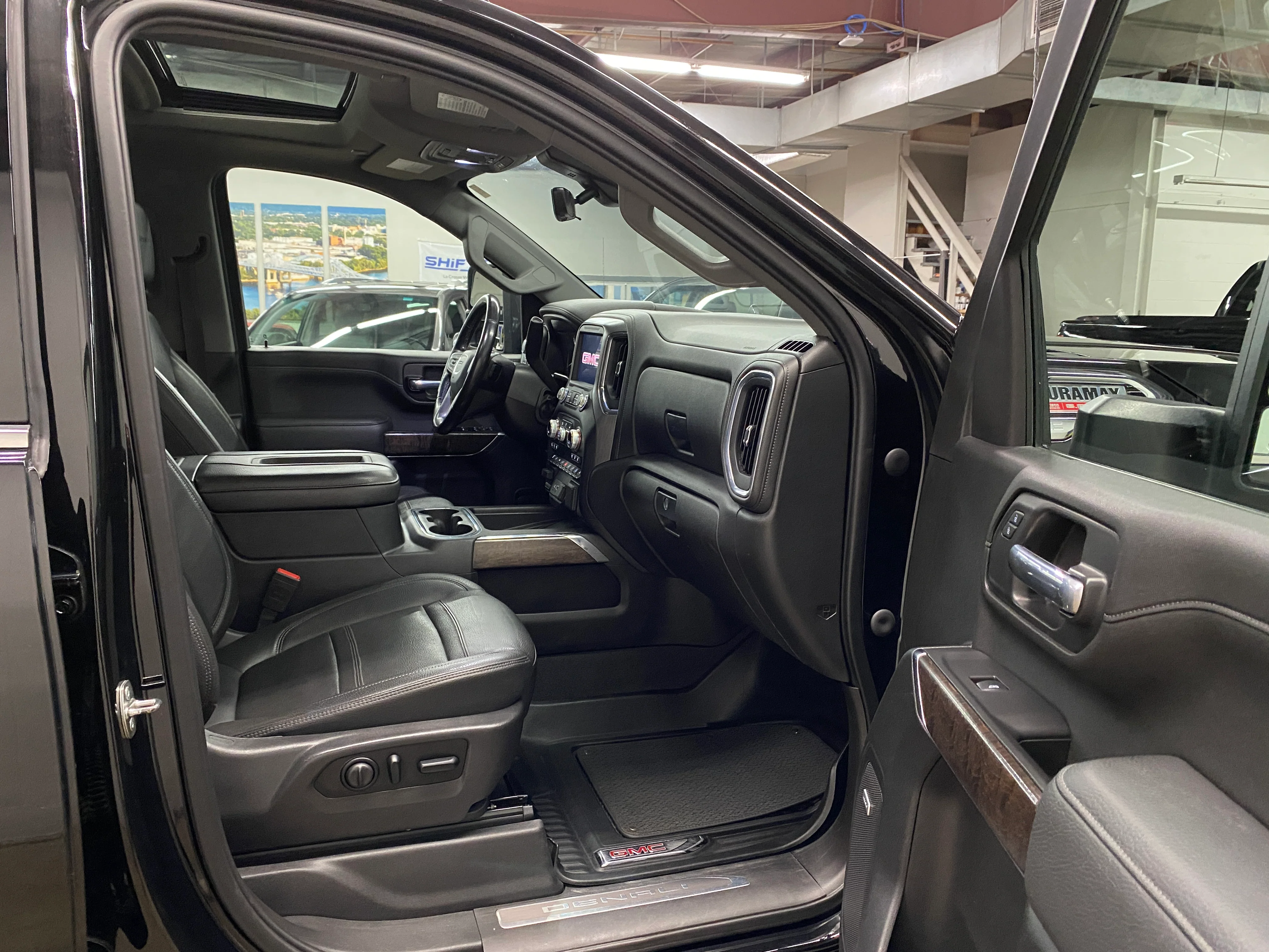 2021 GMC Sierra Denali 3500 - Image 16