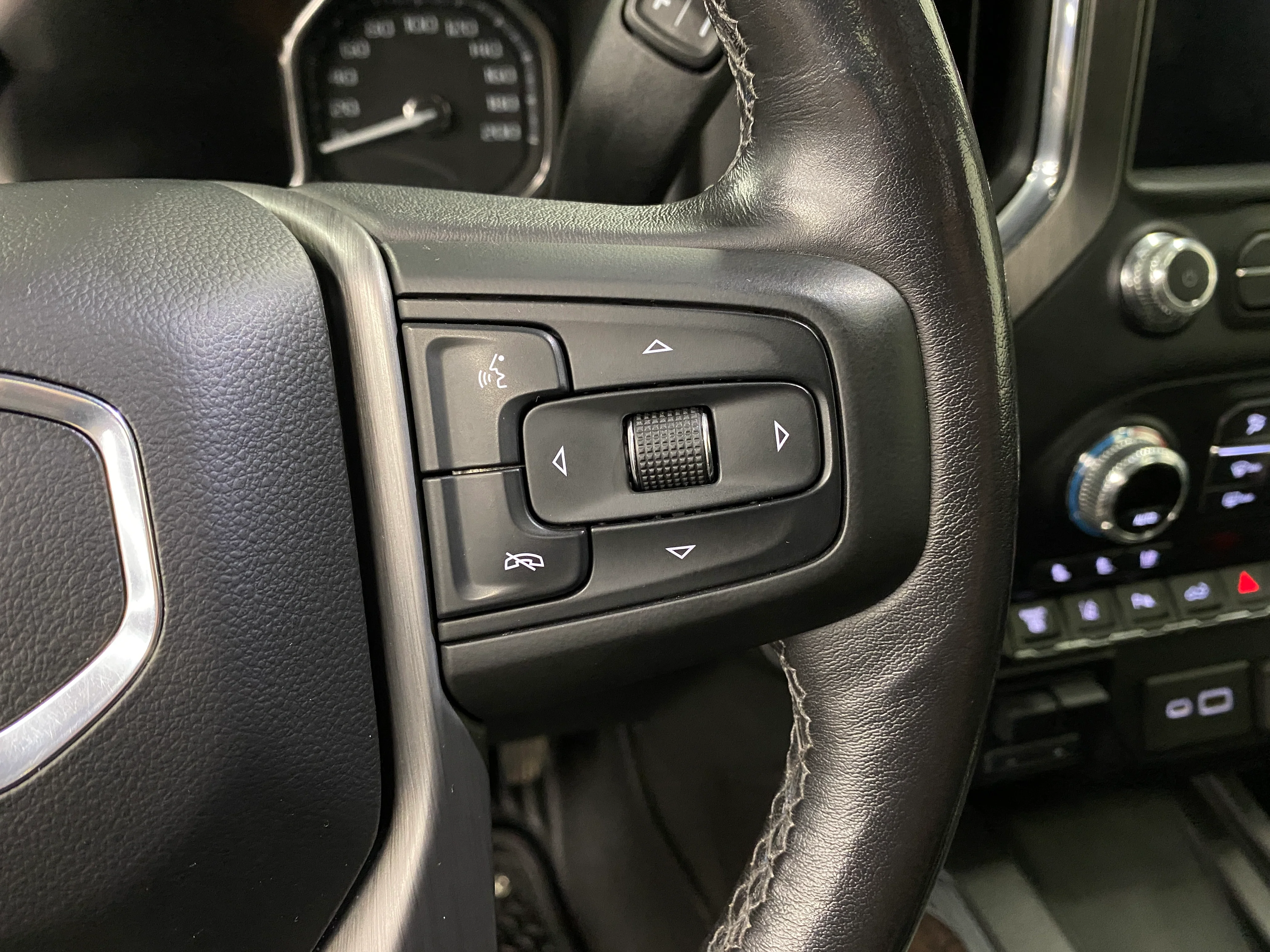 2021 GMC Sierra Denali 3500 - Image 23