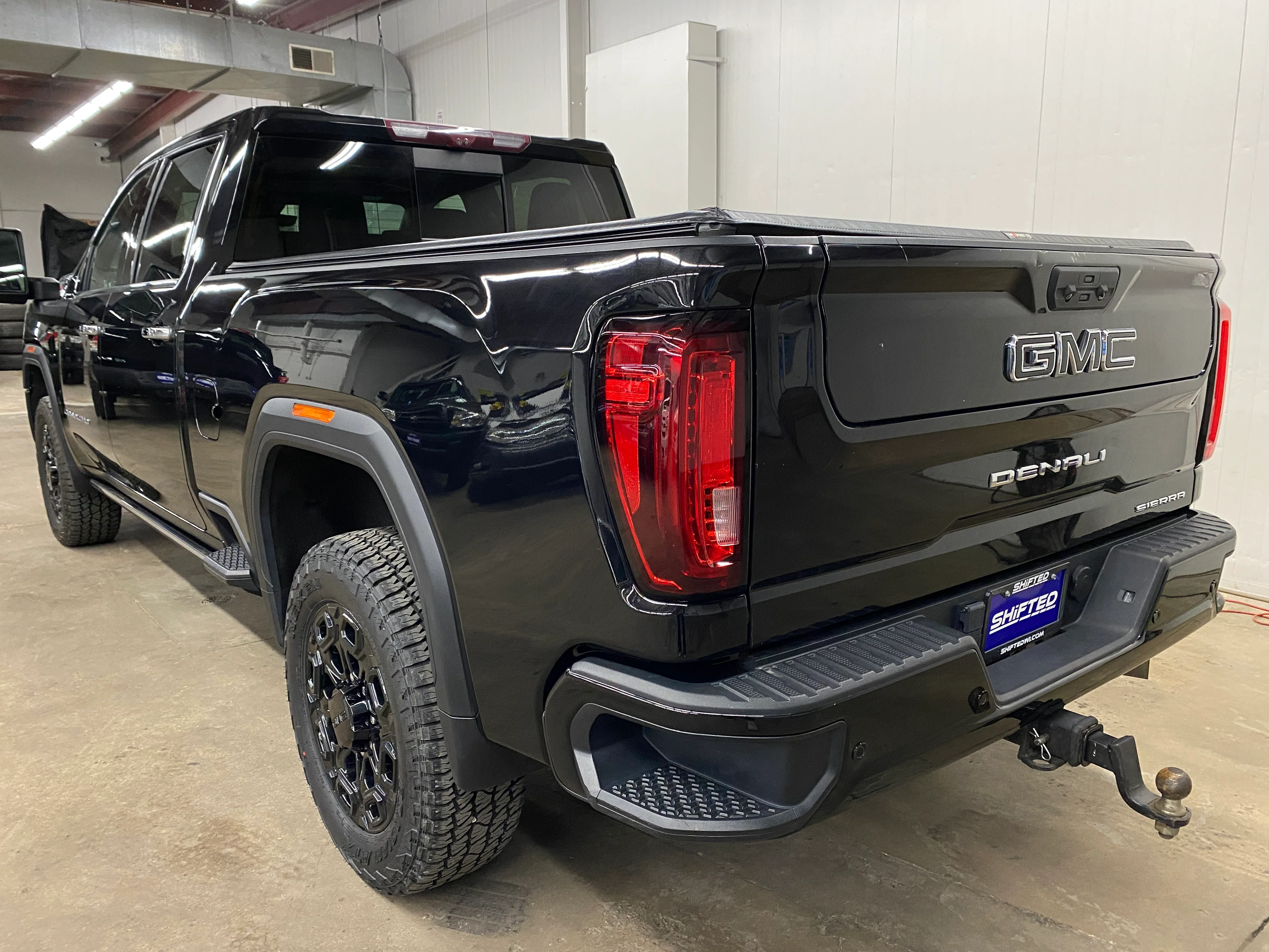 2021 GMC Sierra Denali 3500 - Image 3