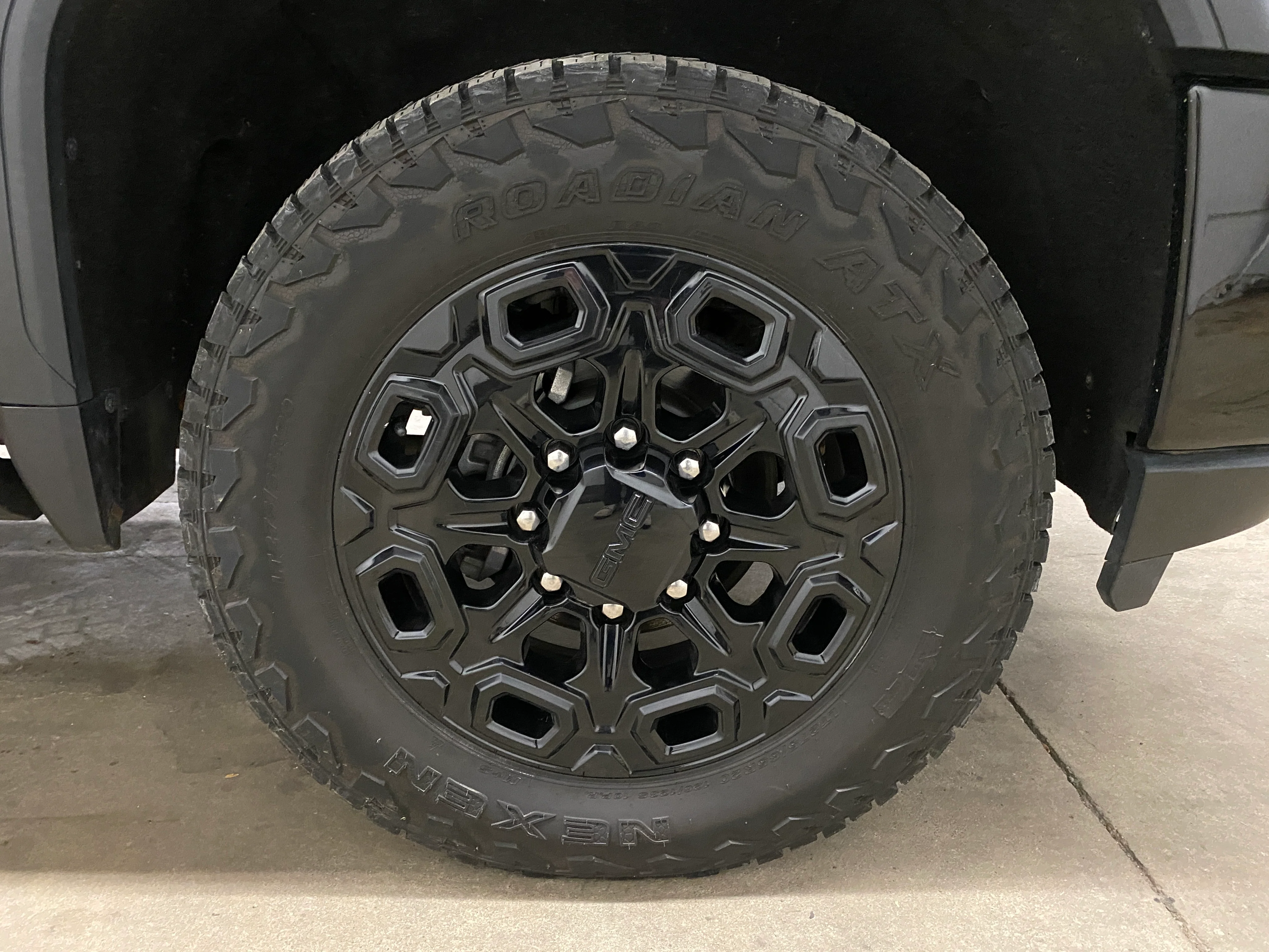 2021 GMC Sierra Denali 3500 - Image 34