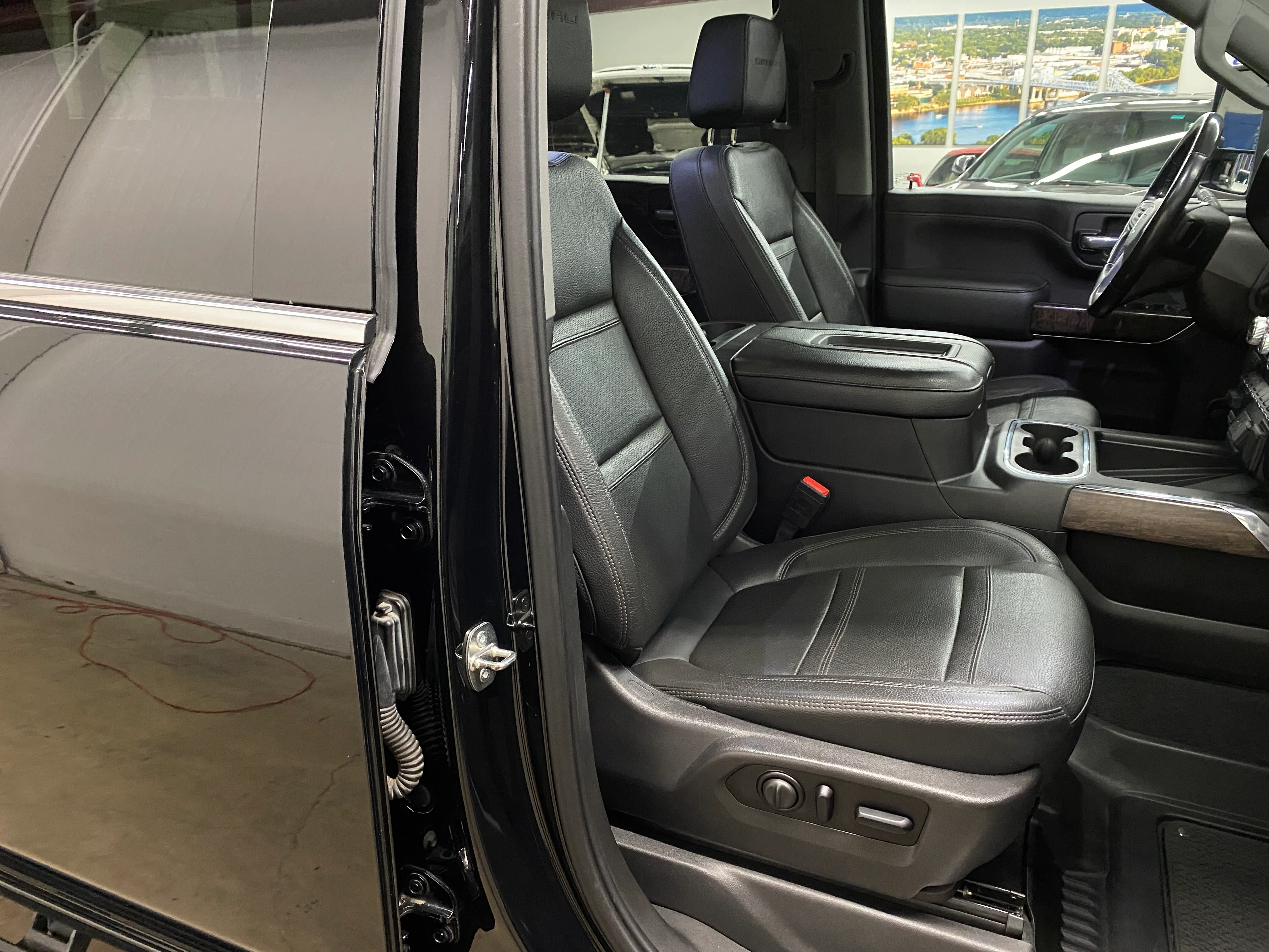 2021 GMC Sierra Denali 3500 - Image 46