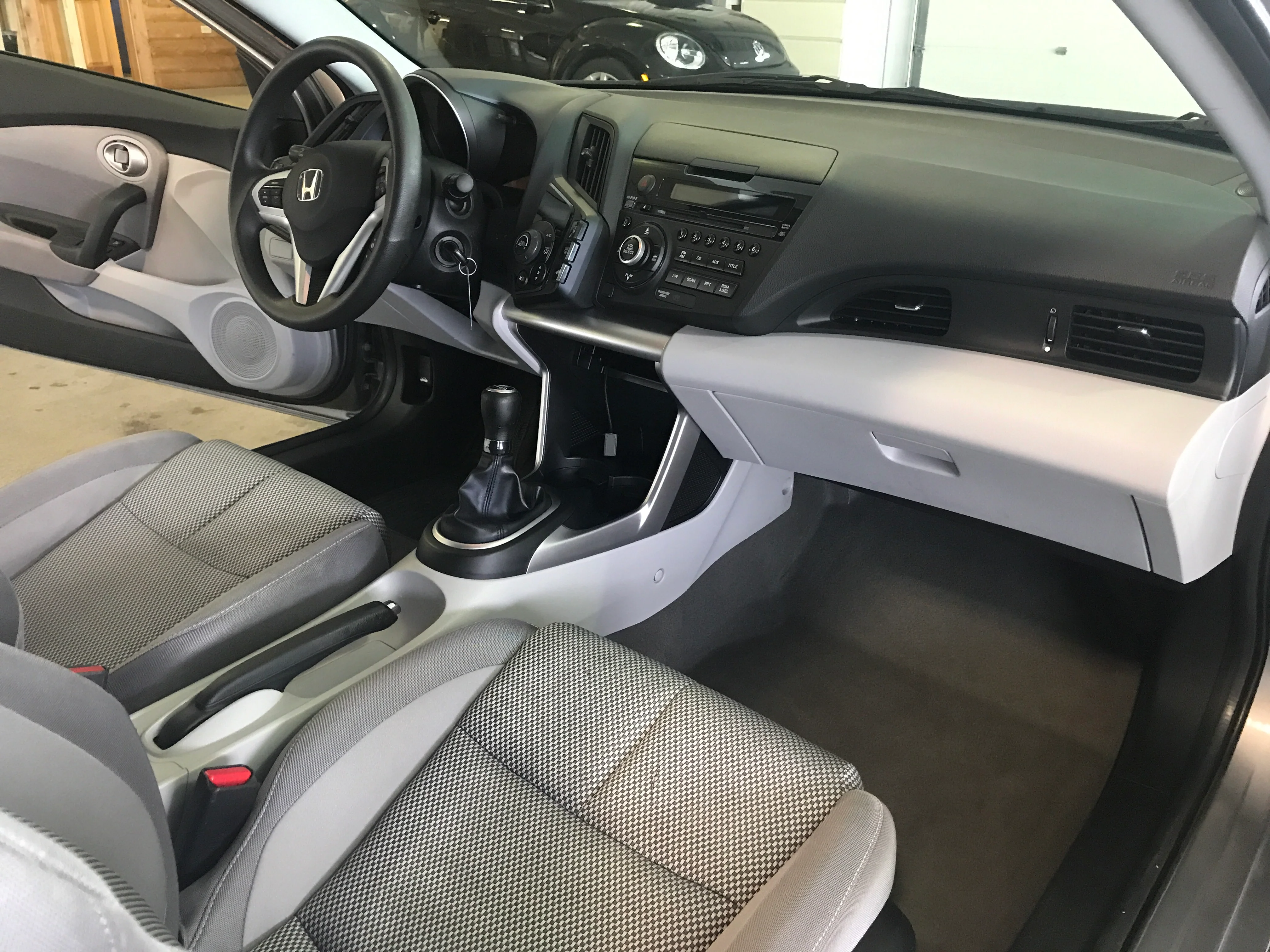 2012 Honda CR-Z - Image 14