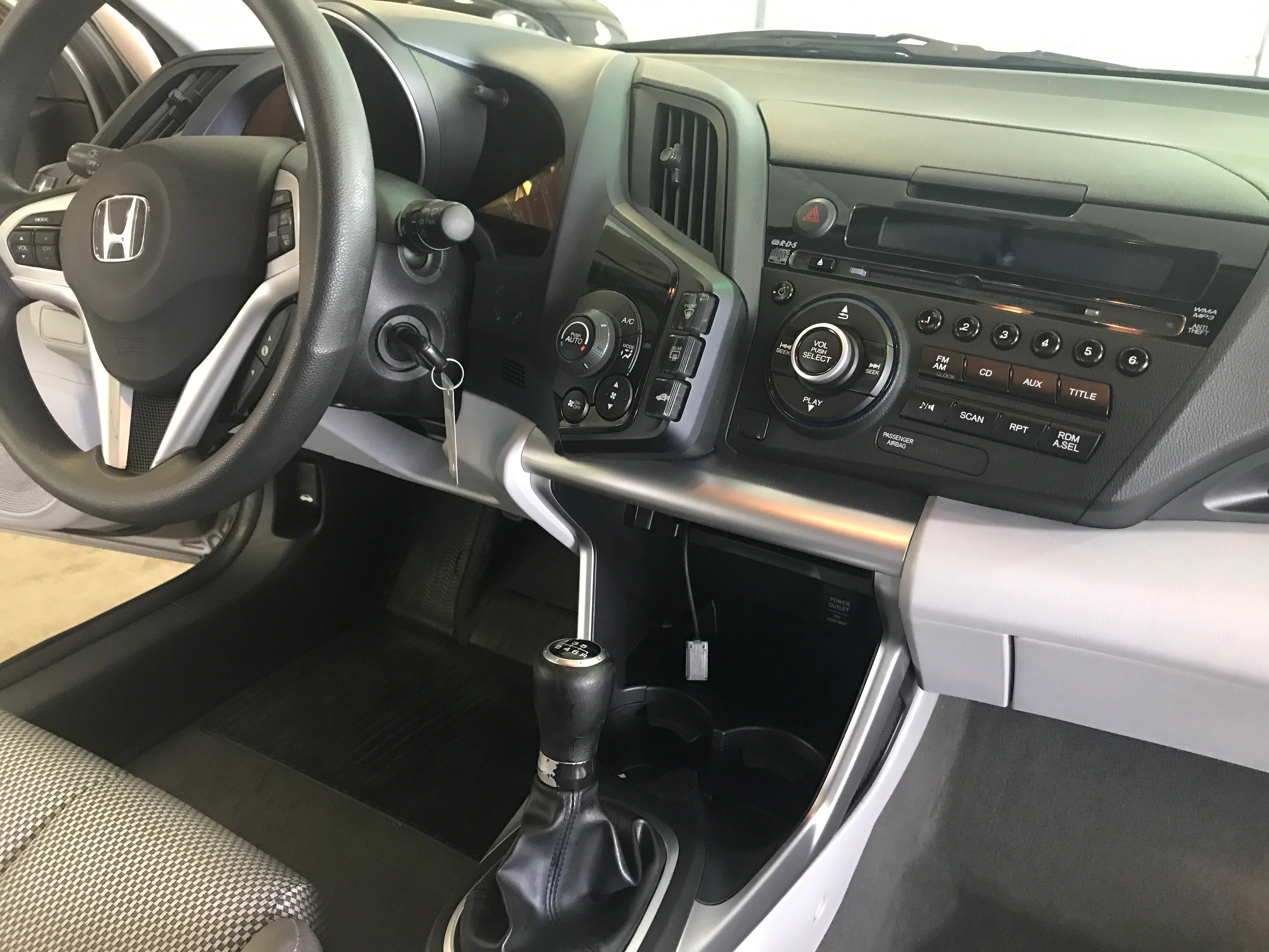 2012 Honda CR-Z - Image 18