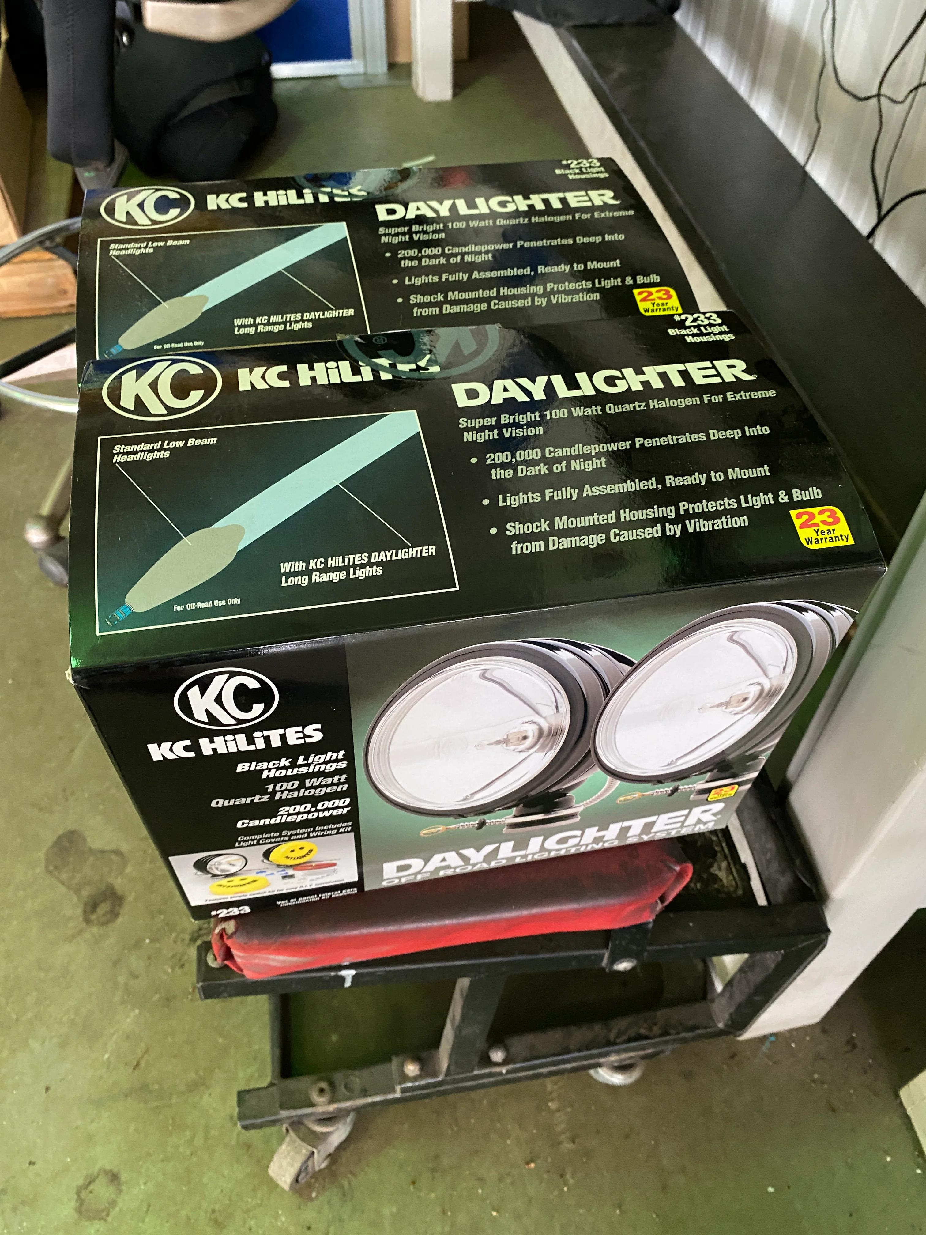 0001 KC HiLiTES 238 Daylighter - Image 2